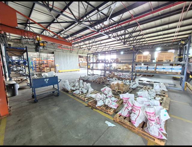 17,000M² FACTORY FOR SALE IN ANDERBOLT